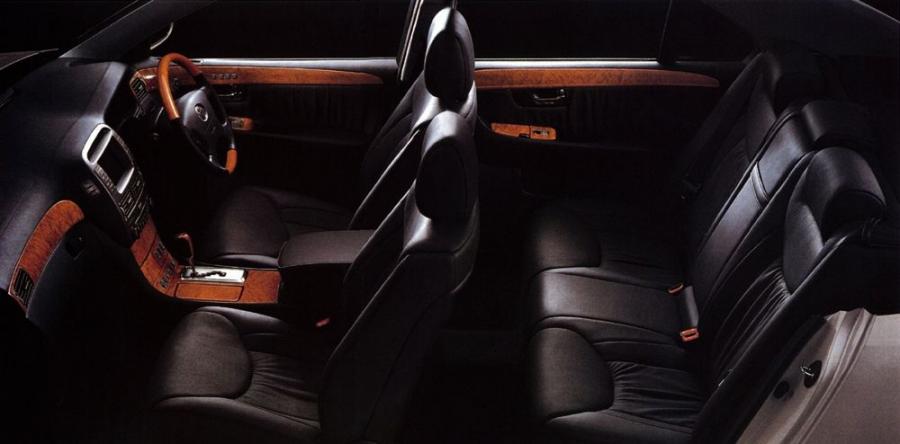 Интерьер Toyota Celsior 2000 года  (фото 17 из 22)